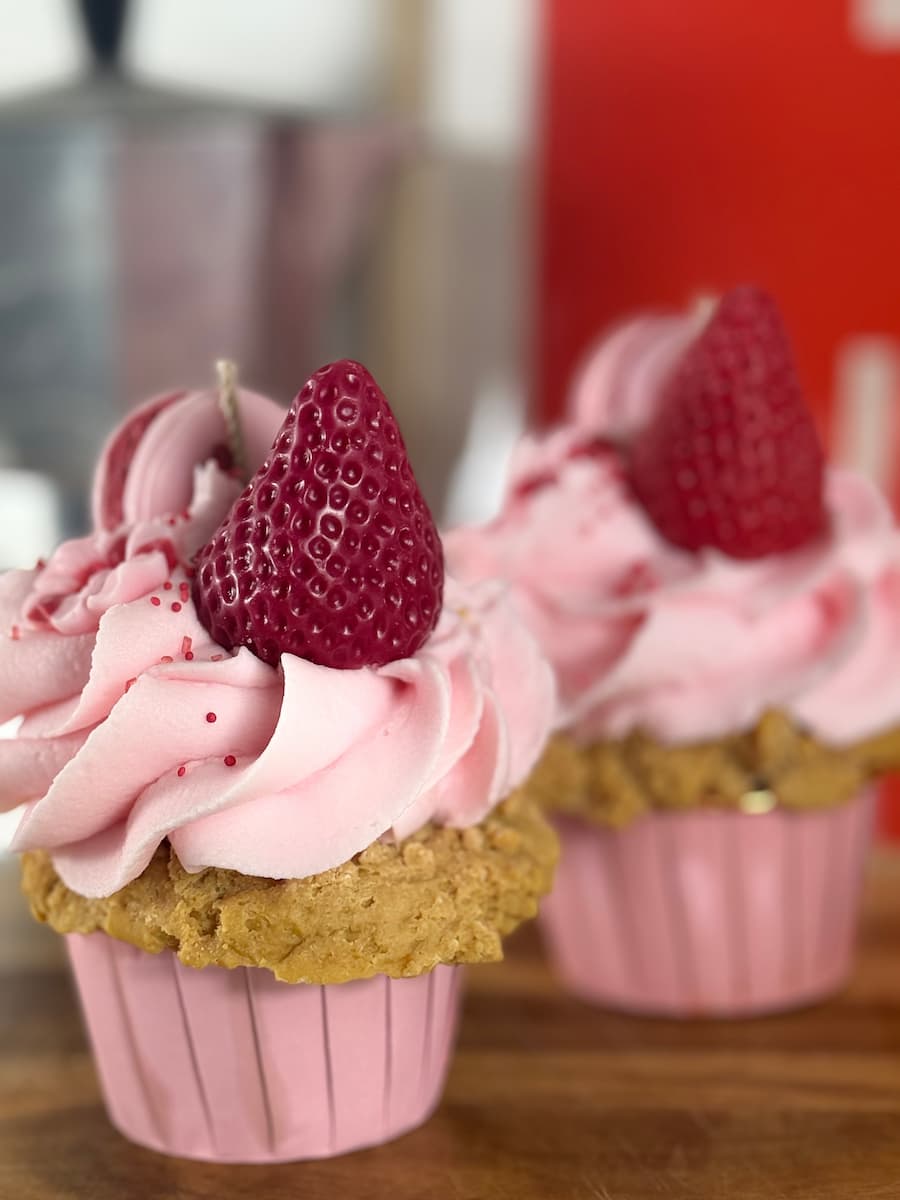 SWEETHEART BERRY LOVE – Dessertkerze im Cupcake-Design