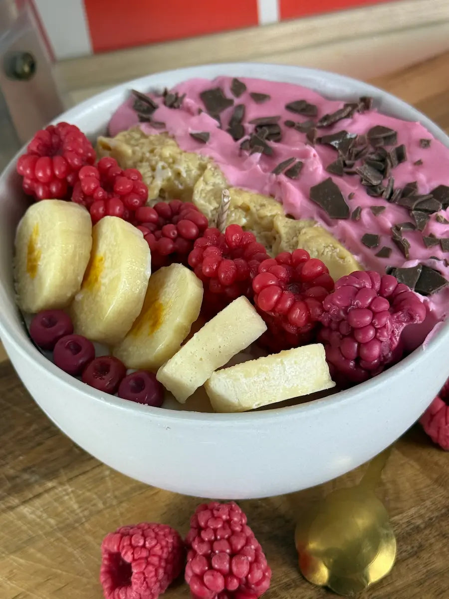 CREAMY RASPBERRY BOWL – Fruchtige Dessertkerze mit Himbeerduft