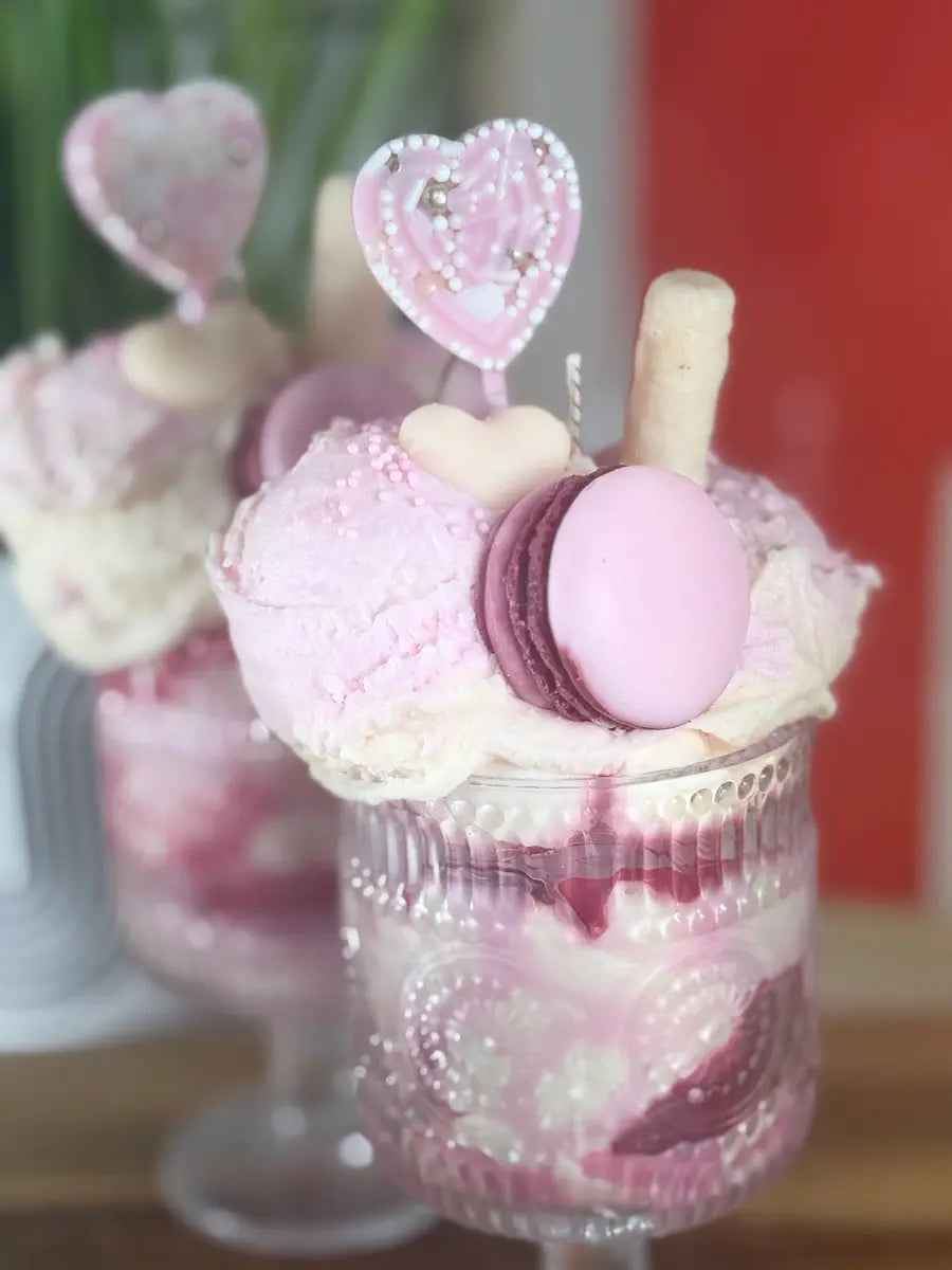 SWEETHEART CREAM DELIGHT – Verspielte Duftkerze mit Vanilleduft