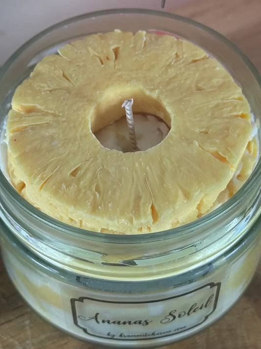 ANANAS SOLEIL – Fruchtige Duftkerze im Glas mit Ananas-Topping