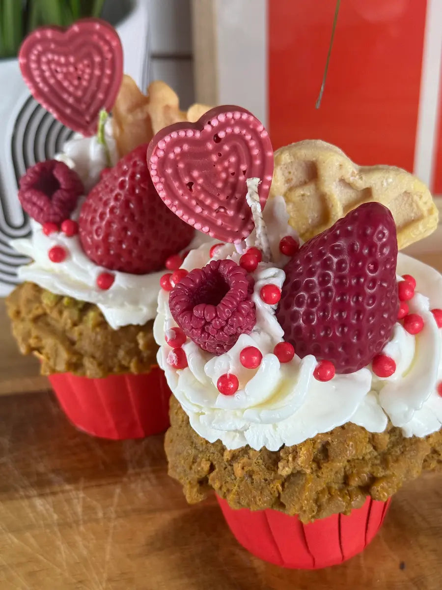 STRAWBERRY LOVE CUPCAKE – Süße Duftkerze mit Erdbeerduft