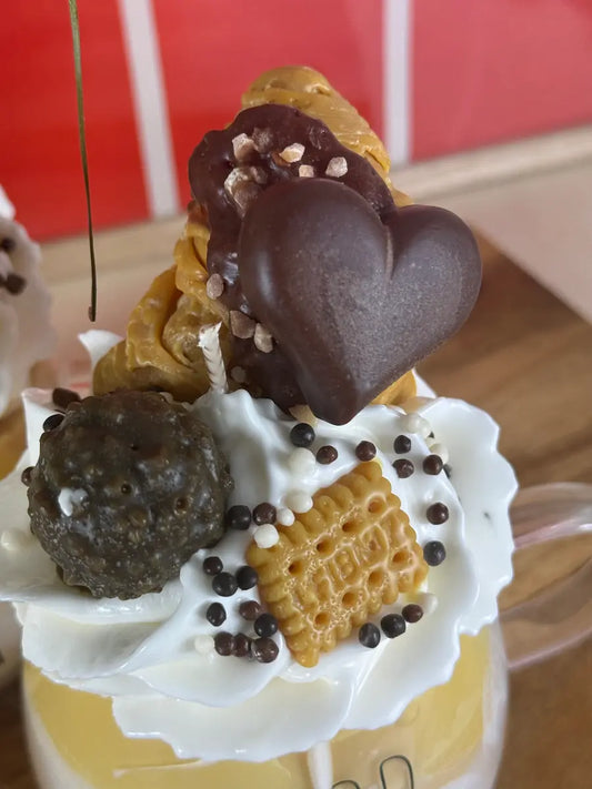 GOOD MORNING CREAM – Süße Dessertkerze mit Kaffeeduft