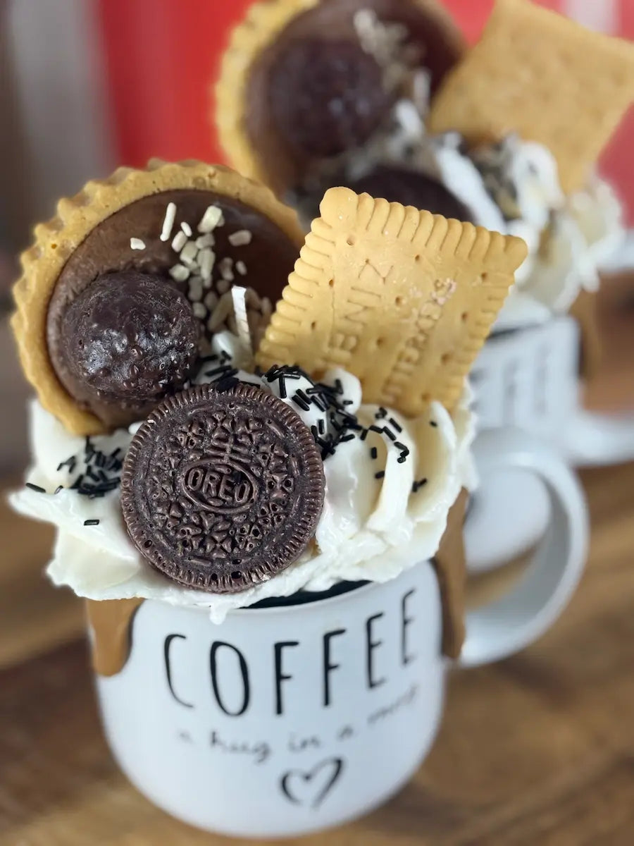 KEKS IM KAFFEE – Dessertkerze in Kaffeetassen-Optik