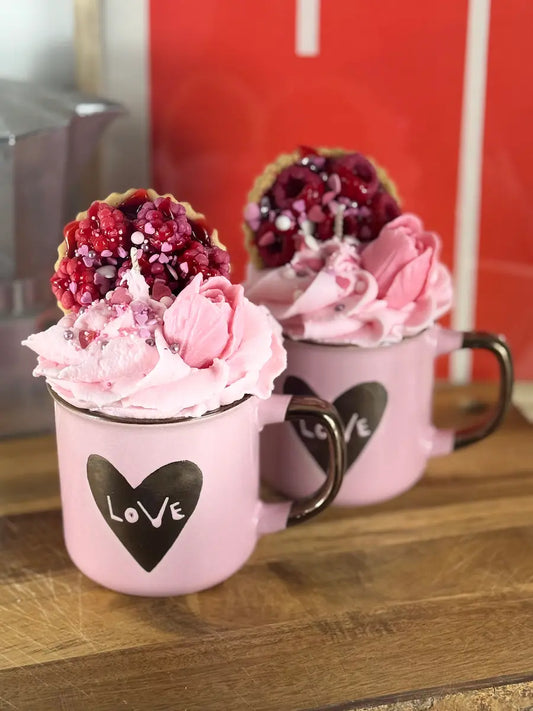 SWEET HEART DELIGHT – Romantische Dessertkerze im Herzbecher