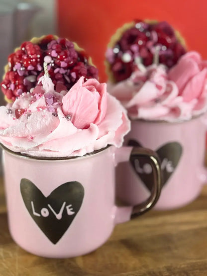 SWEET HEART DELIGHT – Romantische Dessertkerze im Herzbecher