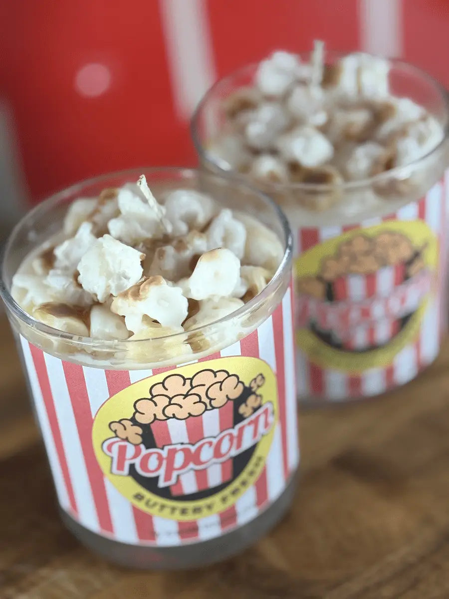 BUTTERY FRESH POPCORN – Duftkerze im Popcorn-Design