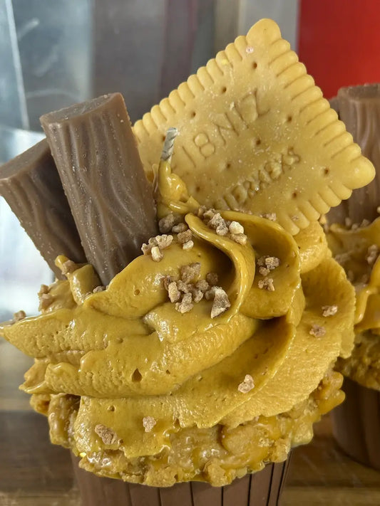 COOKIE CREAM HEAVEN – Dessertkerze im Cupcake-Design