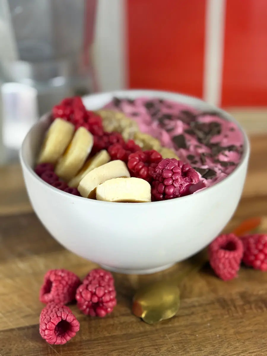 CREAMY RASPBERRY BOWL – Fruchtige Dessertkerze mit Himbeerduft