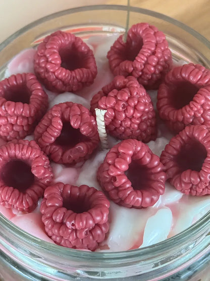 RASPBERRY SORBET – Fruchtige Duftkerze mit Himbeernote