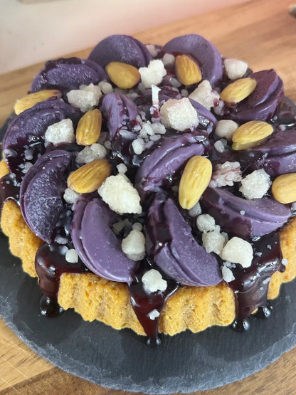 GLÜHENDER PFLAUMENZAUBER – Winterliche Dessertkerze mit Pflaumenduft