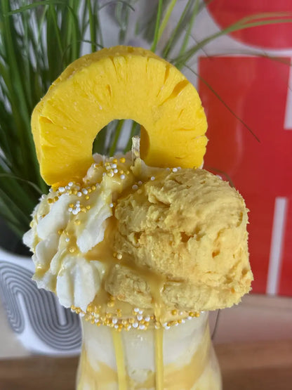PINEAPPLE LOVES YOU – Tropische Dessertkerze mit Ananasduft