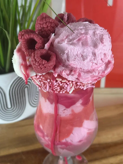 RASPBERRY DREAM CREAM – Fruchtige Dessertkerze mit Himbeerduft
