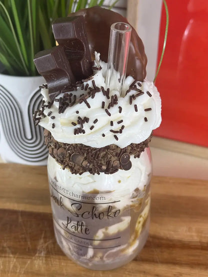 DARK SCHOKO LATTE – Cremige Dessertkerze mit Schokoladenduft