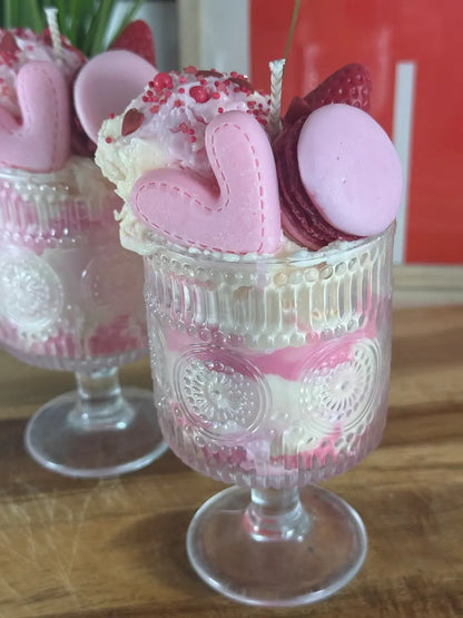 PINK LOVE CREAM – Romantische Dessertkerze mit Himbeerduft
