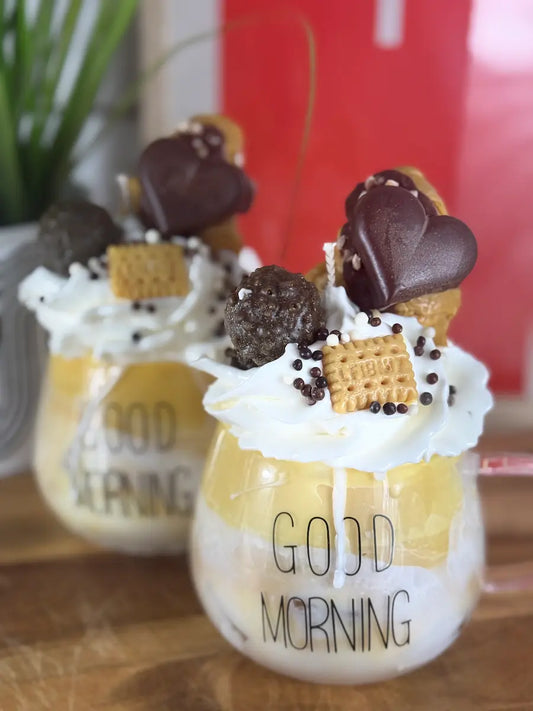 GOOD MORNING CREAM – Süße Dessertkerze mit Kaffeeduft