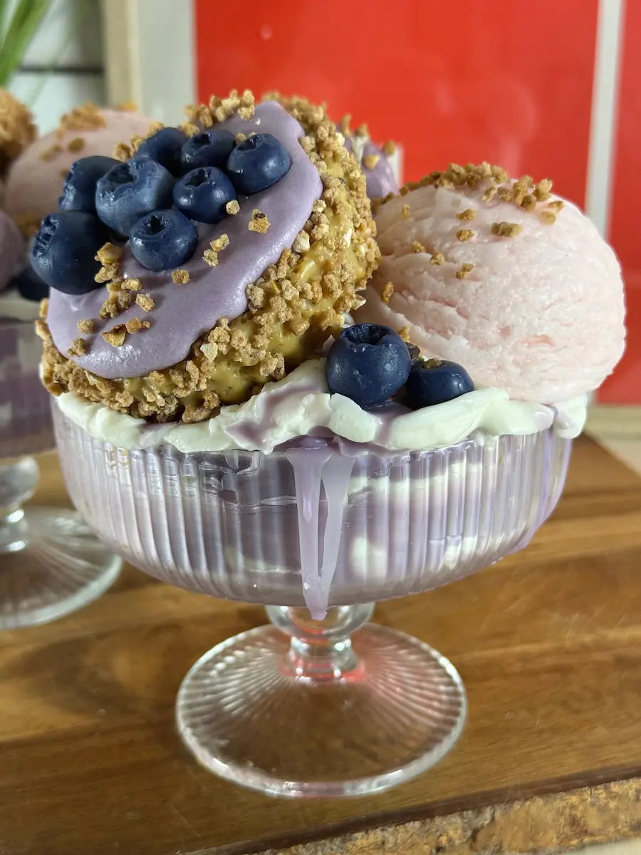 BLUEBERRY COOKIE CRUNCH – Fruchtige Dessertkerze mit Blaubeerduft